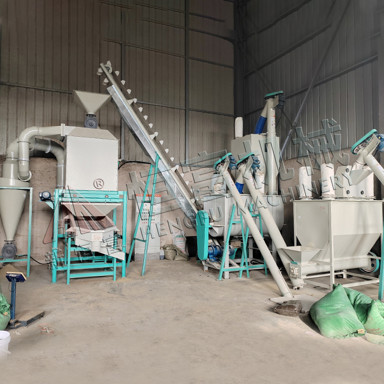 南京304顆粒飼（sì）料機組