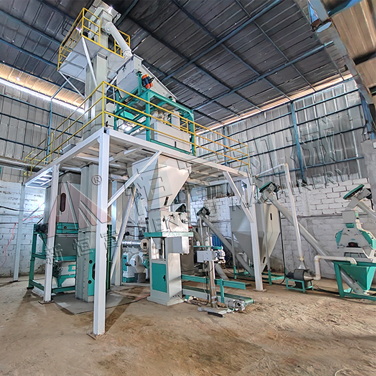 非洲塞內加爾320草粉顆粒（lì）飼料機組