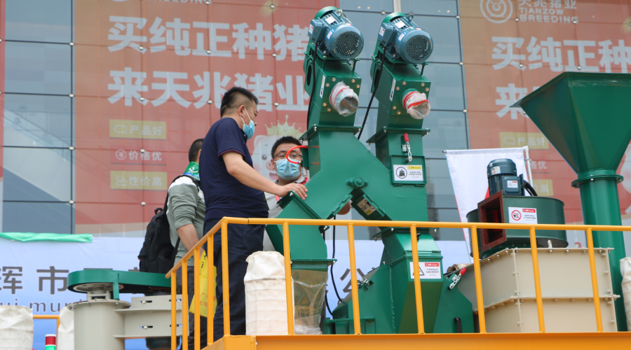 深入查(chá)看AT—3A的主要(yào)組成部分(fèn)